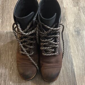 Sorel Brown Lace-Up Leather Ankle Boots with Contrast Laces